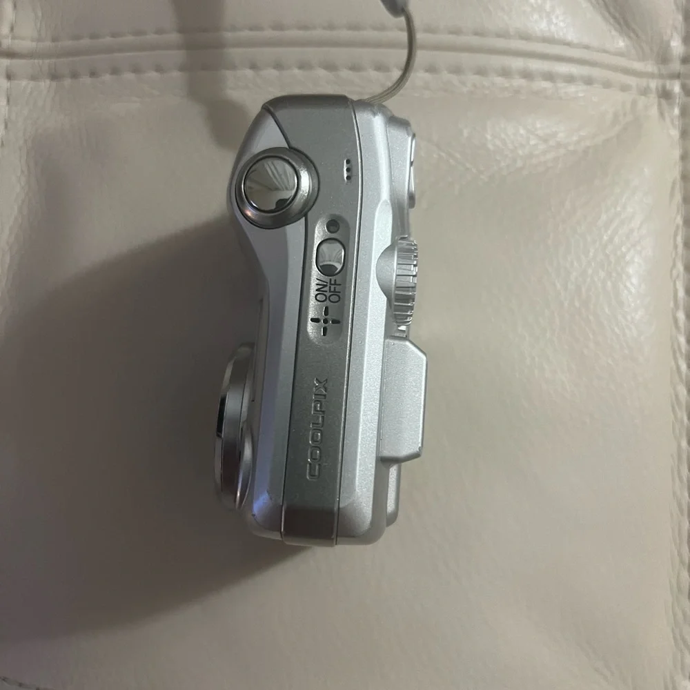 Nikon Coolpix 3200 3.2MP Digital Camera